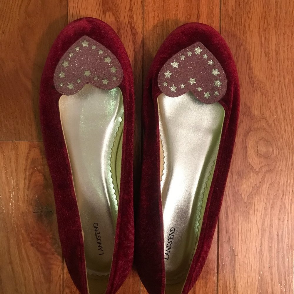 Ruby red velvet valentine heart flats from Lands' End, size 5 - Picture 2 of 4